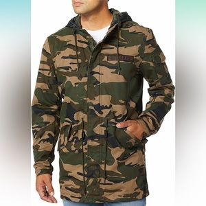 Levi's Men's Washed Cotton Camo Fishtail Parka Jacket- size LARGE